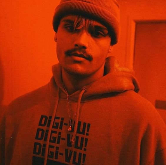 side_ski's tweet image. fly high👑