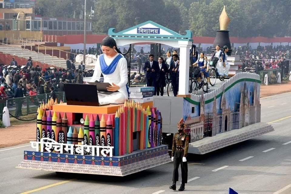 EstmSvMW4AAYpHr?format=jpg&name=medium