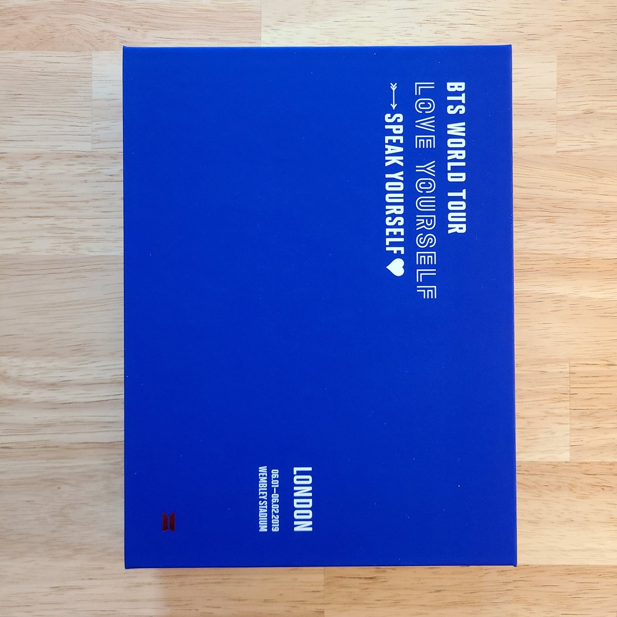 shop_134340's tweet photo. BTS 런던 웸블리 스픽콘 dvd 양도 (2.5)

ㅡ북마크만 제외한 풀구성 
   : 아웃박스, dvd, 포토북, 포스터

ㅡ착불 / 선불시 0.3 / GS편의점 반값 택배 0.18 추가

#방탄소년단 #웸블리dvd #런던dvd https://t.co/StNhPHPVmo