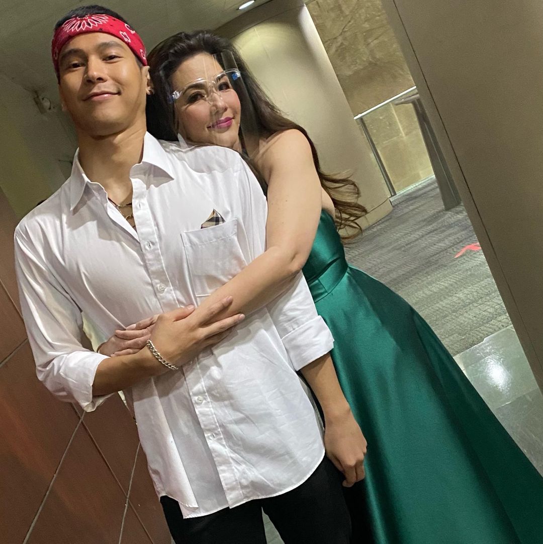 enchongdeefaed's tweet photo. Believe it or not... she’s my aunt 😅❤️ https://t.co/RcCfSdlhVg