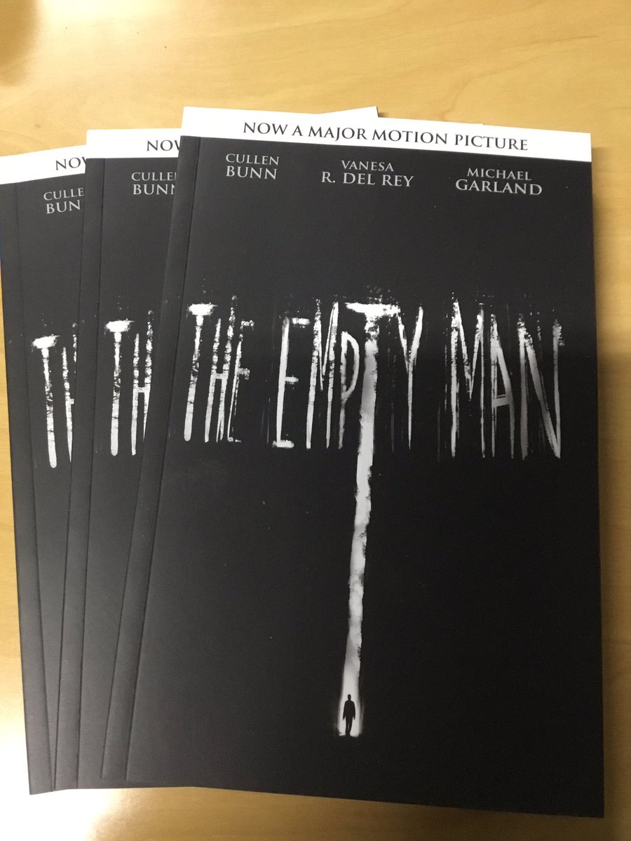 ComicsInCuba's tweet photo. @cullenbunn Look what came to the shop today in my mail! https://t.co/dC07QeCOtY