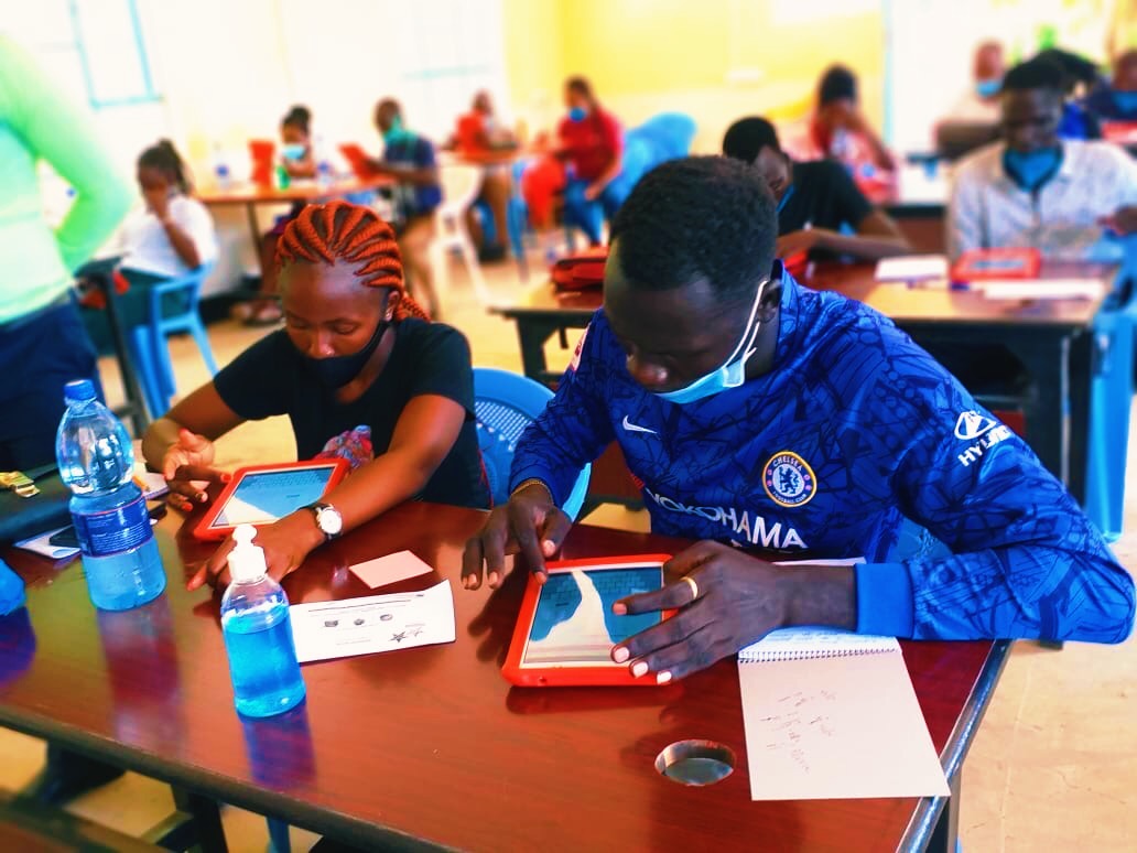 LearnEQ's tweet photo. Kolibri flies in #Kakuma Refugee Camp! 

These teachers are hard at work making #KolibriFly and exploring the digital educational resources on the platform.

🤩 We’re forever grateful for the work of #ResilientEducators like them to #KeepLearningAlive amid COVID-19! https://t.co/vjfcLzQMvt