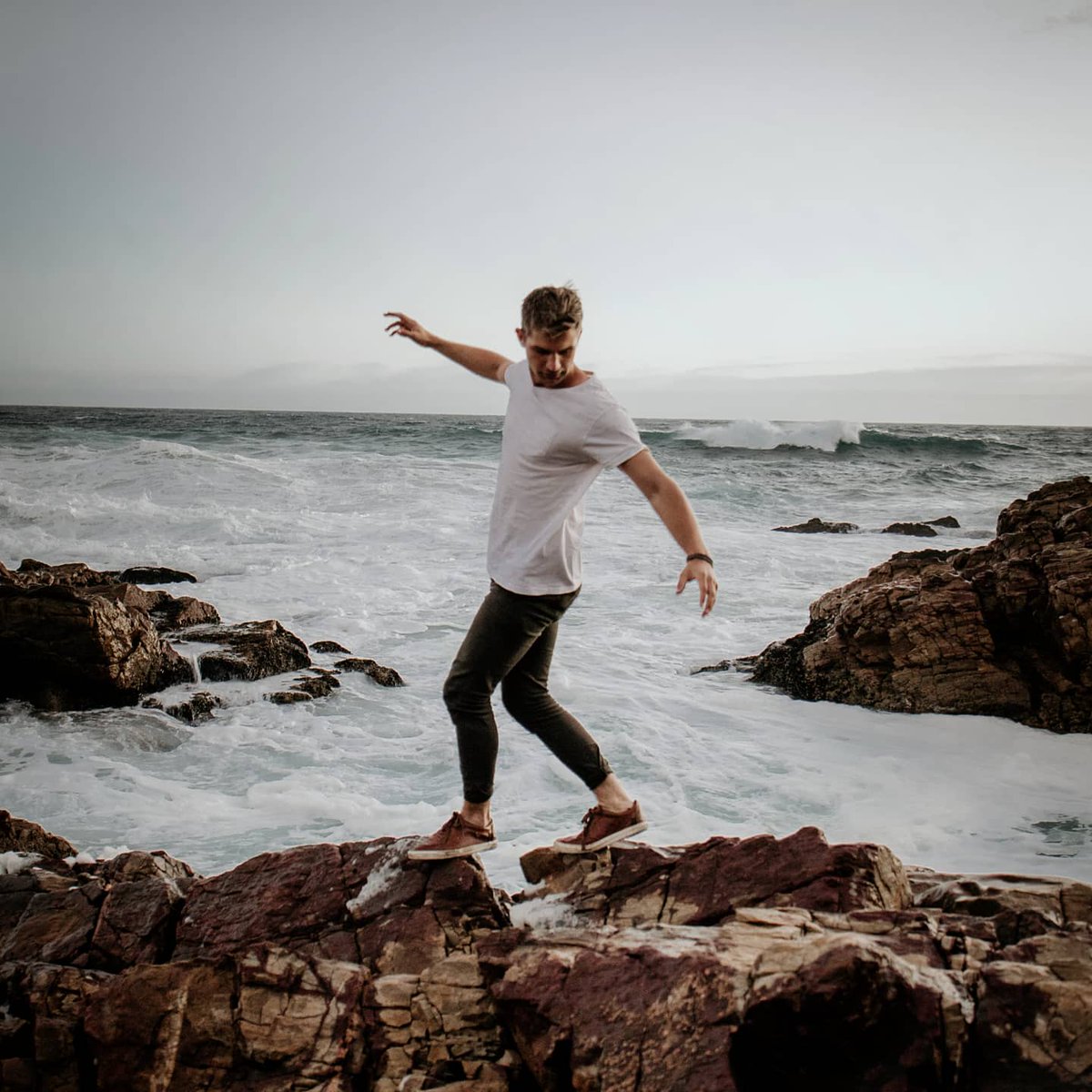 Know your limits. 
Break through. 🌿

📸: <a href="/TyloRibeiro/">Tylo Ribeiro</a>

---
#PierreNel #KopBoWater #Lifestyle #Rocks #Shore #ocean #coast #travel #Singer #Doctor #faith #jesuslovesyou #GodIsGood #WeesJouself #SouthAfrica #wednesday #balance #musician #songwriter #motivation #beach #strength