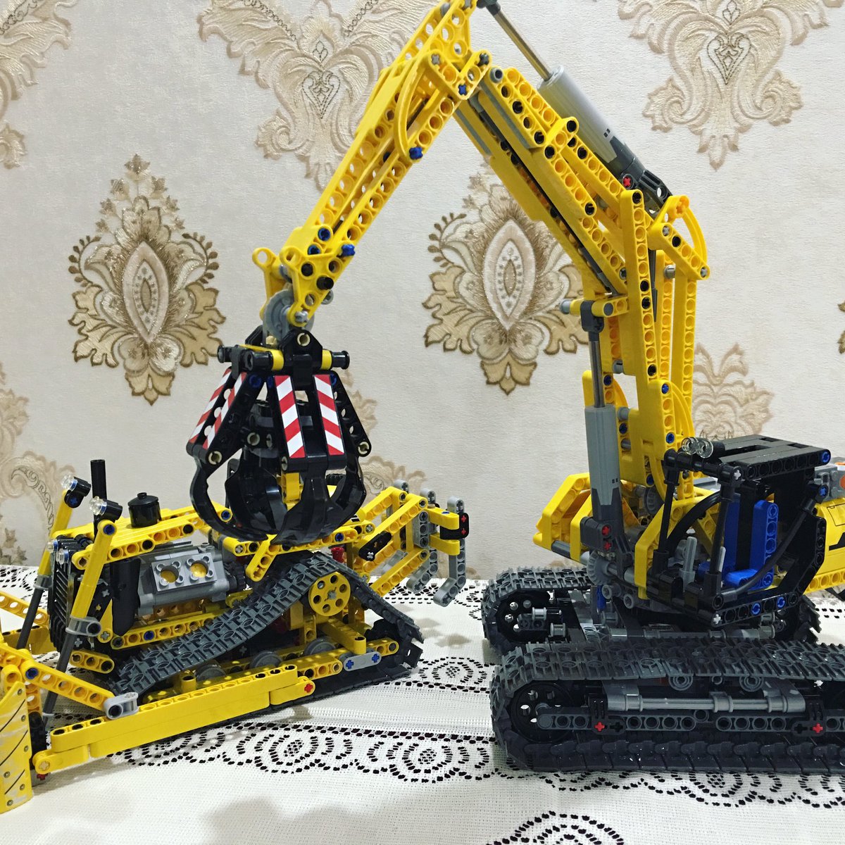 DYagawa's tweet photo. #LEGO 🦾🦾🦾 https://t.co/hjayS3DclW
