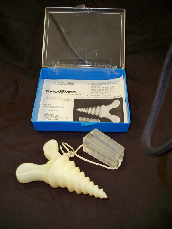 While it may look similar to other devices , this is known as an oral screw and was designed to open a patient's mouth during a seizure because we thought they might swallow their tongue.(A  by  @CatherineCounts)