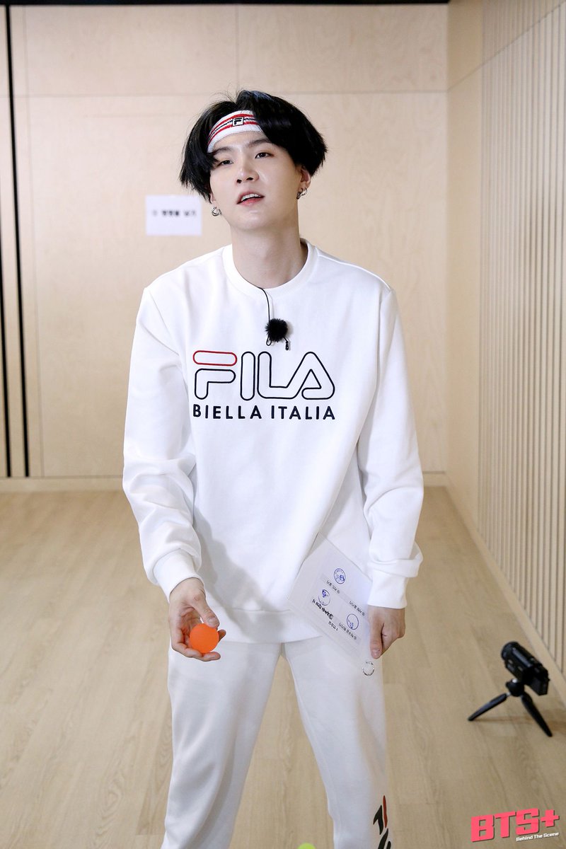 hobi_sunshine13's tweet photo. [Behind cut] 210127 Run BTS! - EP.126 

#SUGA #BTS #runbtsbehindcut 
#RUNBTS #runbtsep126 https://t.co/R4jvIdYVoq