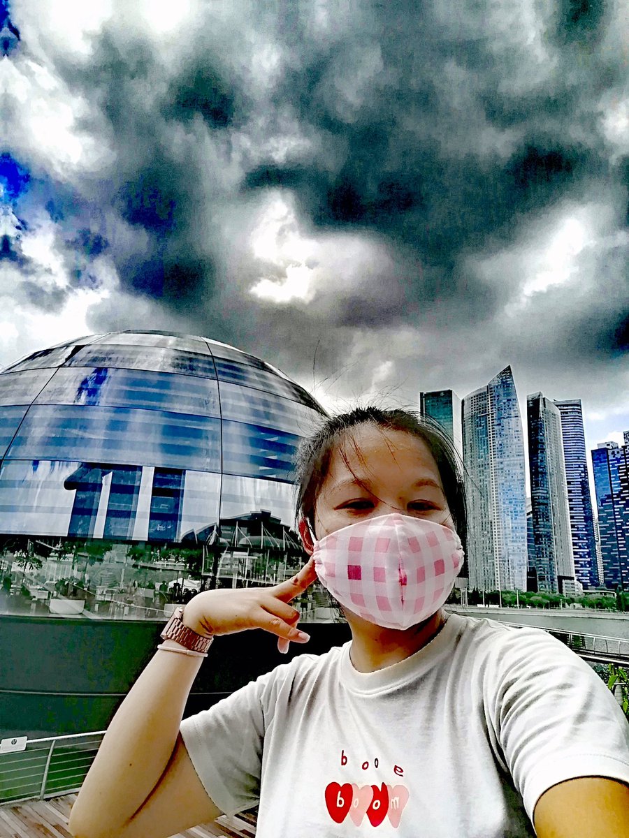 NenAlarva's tweet photo. #applestoremarinabay #marinabaysands https://t.co/8F9m2pIgjh