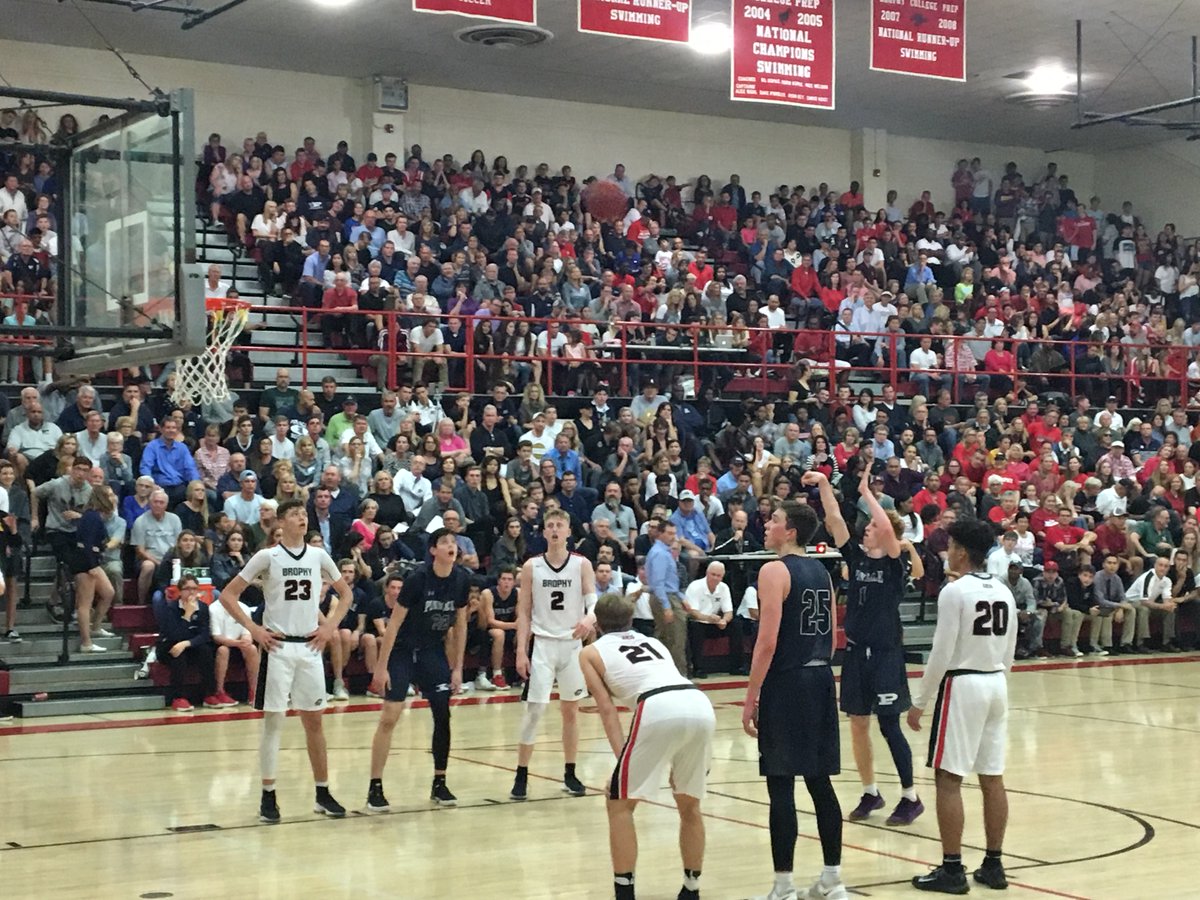 KDBVoice's tweet photo. Last time I was at Brophy it was @BrophyHoops entertaining @niccolomannion and the Pinnacle Pioneers. What night of HS Hoops. #JamPacked #CapacityCrowd #MannionMania #EpicGame 62-60 BCP! https://t.co/2vRBDgGnz2