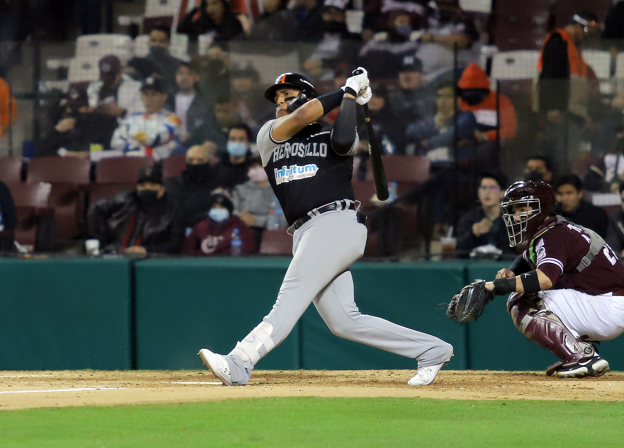 Paredes apoyó a la ofensiva y respaldó la labor de Samayoa para guiar el triunfo de Naranjeros en Culiacán.