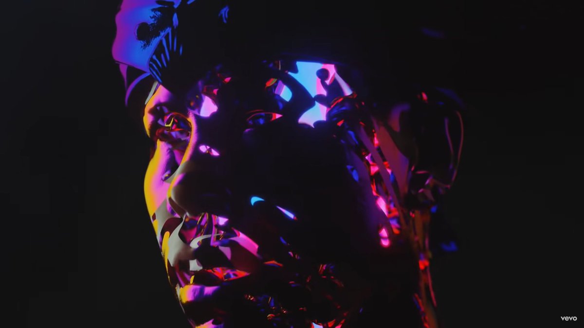 ktchau01's tweet photo. Nunca canso de ver o vídeo oficial da música #WayToGo do @EmpireOfTheSun é simplesmente incrível, tanto a parte musical, quanto a parte estética do vídeo é top demais. #waytogo #empyreans #empireofthesun #twovines https://t.co/fVP3V1koRR