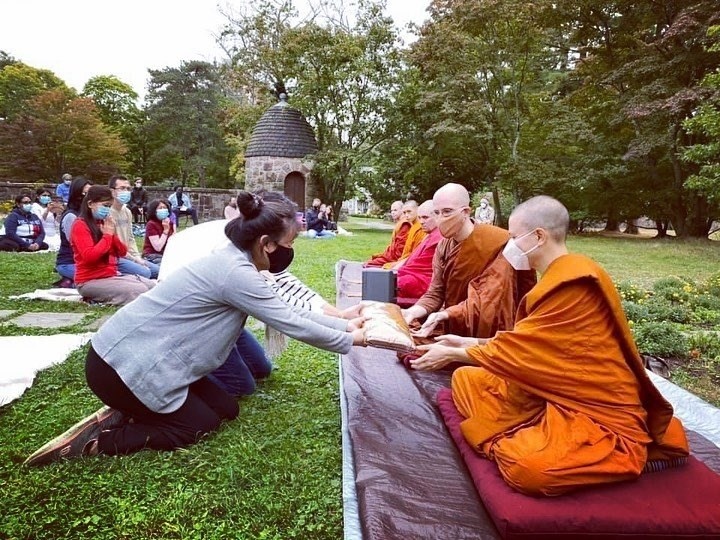 BetterBurma's tweet photo. I'm so grateful that Ayya Soma at #EmptyCloud #Monastery took time out her meritorious work to share how her #NewYork #Sangha has responded to the #COVIDpandemic. Subscribe to Insight Myanmar Podcast, or listen here: https://t.co/Q6qb10zoT6
#meditation #buddhapodcast #dharma https://t.co/AvIHntRf6J