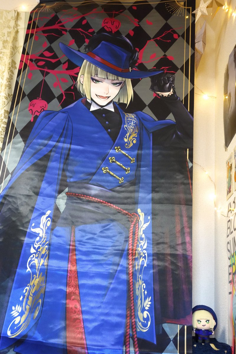 ツイステ シルバー 等身大 タペストリー 等身大タペストリー | ツイステグッズ情報データベース