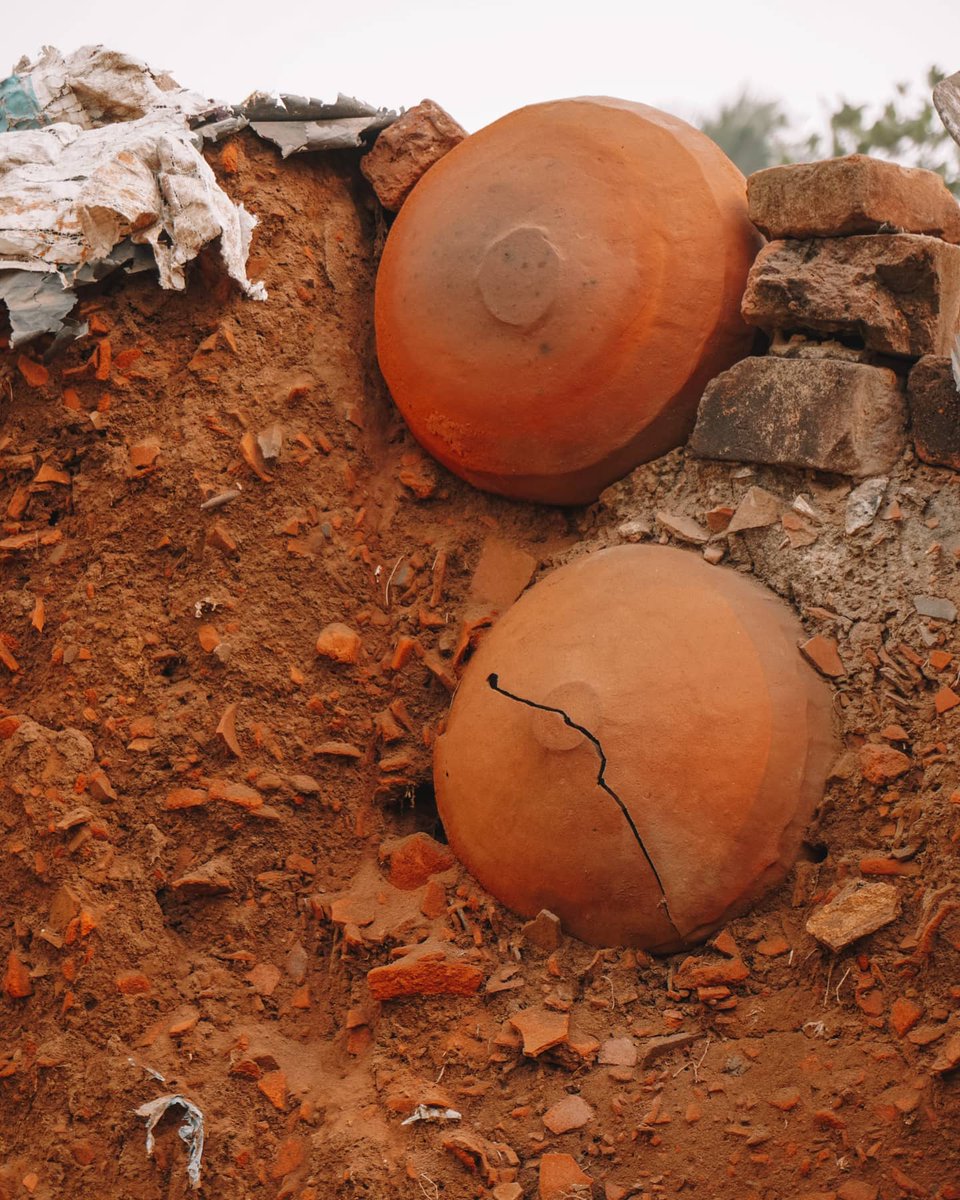 This was double the hit they took,after 2019's devastating Fani Cyclone which not only broke most of the workshops and studios,but also put them back as most of the wares were destroyed.Even today you can see tell take signs of the devastation here.