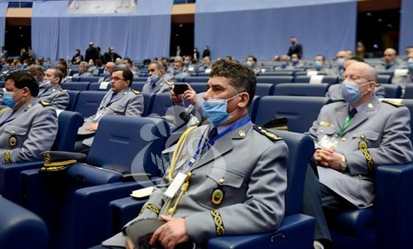 #Algérie - Les recouvrements fiscaux réalisés par les douanes algériennes ont atteint 1.035 milliards de Da en 2020 contre 1.097 milliards DA en 2019, soit une baisse de 5%.