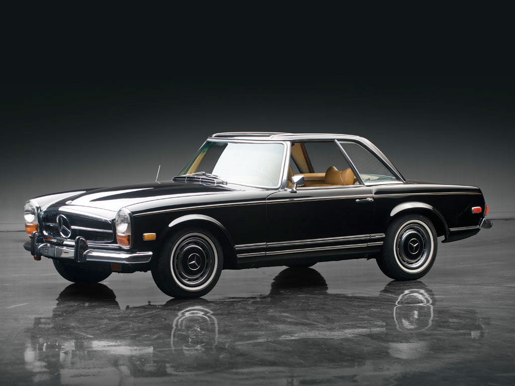 Muraki 映画あぶ刑事のロケに来ていた柴田恭兵さんに一度だけ偶然お会いしたんですが 愛車はメルセデス280slでした 大下ゆうじレパードじゃないんかい なんて思うどころか 柴田さんが280slに乗るとめちゃくちゃカッコ良かったです 何話か忘れましたが