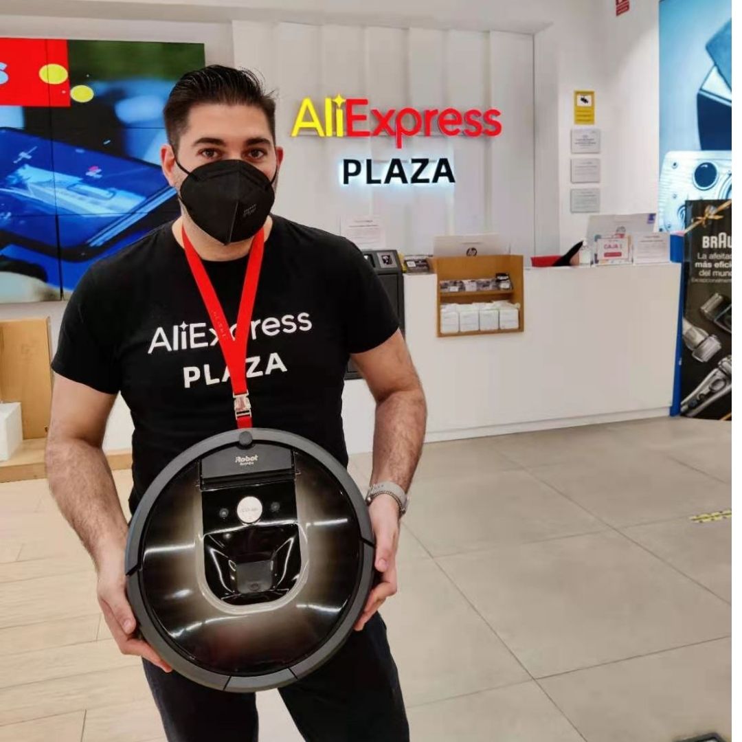 AliExpressXAN's tweet photo. Traemos Novedades a #AliExpressPlazaXanadu ! 👏

Nuevo Robot Aspirador iRobot Roomba 980 de  @irobot_es ya disponible en nuestra tienda de @intuxanadu 

👉 Te lo llevamos a casa! 🚚 Envíanos un Mensaje Privado

#AliExpressPlaza #AliExpress #AliExpressXanadu #intuXanadu #irobot https://t.co/AjZcjKFgCq