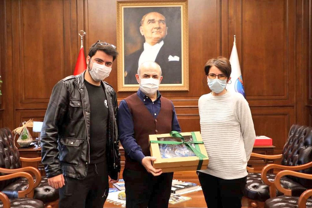 drhasanakgun's tweet photo. Masterchef Programı birincisi, #Büyükçekmece'mizin evladı, sevgili @DogramaciSerhat ziyaretime geldi. Kendisine kariyerinde başarılar diliyor, tebrik ediyorum. https://t.co/QWssQfceEa