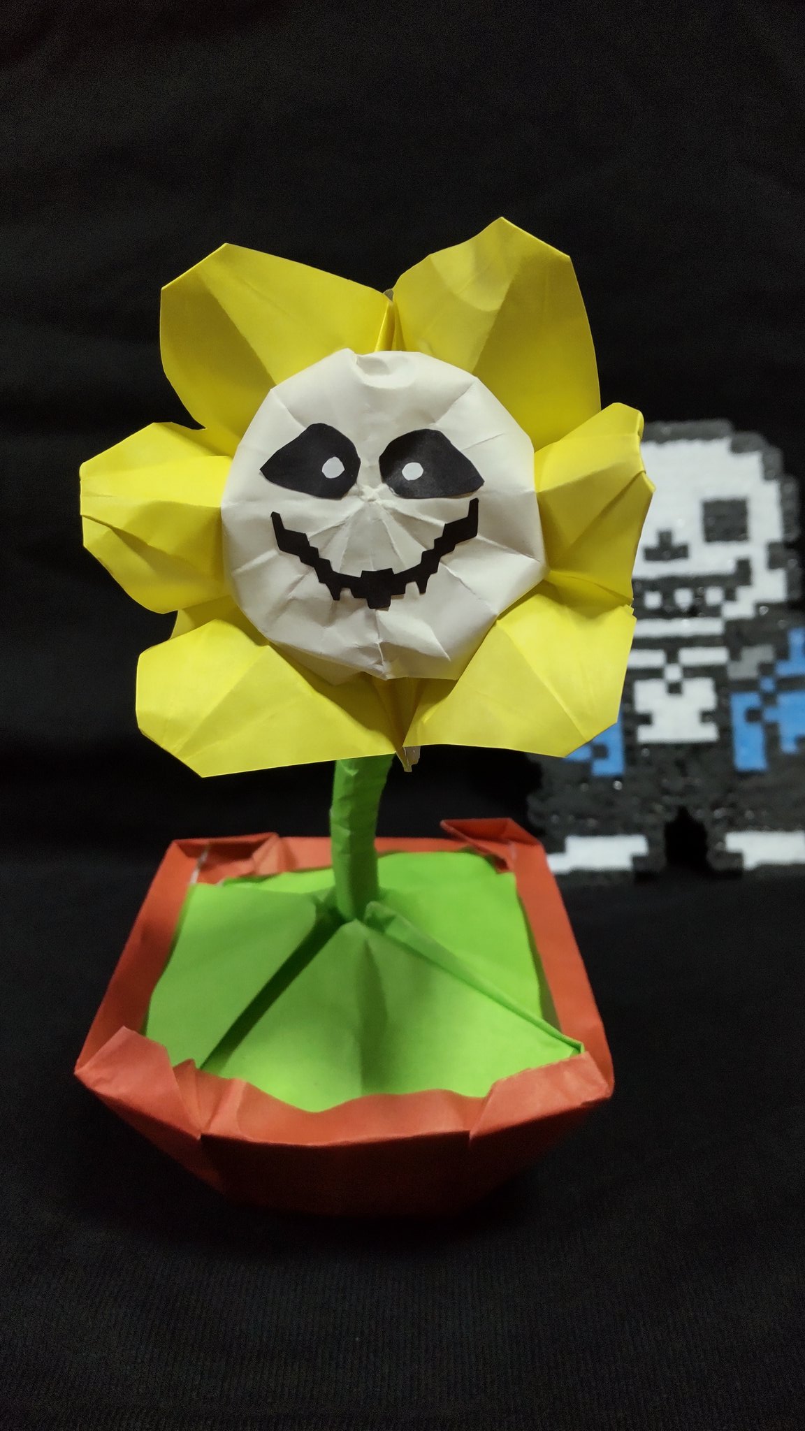 みぐみー Pa Twitter 折り紙とストローで作った植木鉢入りフラウィちゃん 替えのヘッド で表情も変えられます Undertale T Co Mlgnkeb5od Twitter