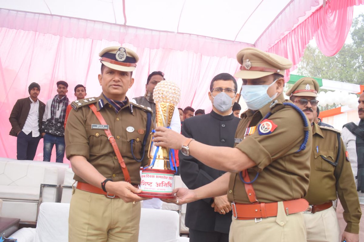dubey_ips's tweet photo. गणतंत्र दिवस 2021 :
आजमगढ़ पुलिस लाइन https://t.co/vlD8SChFSU