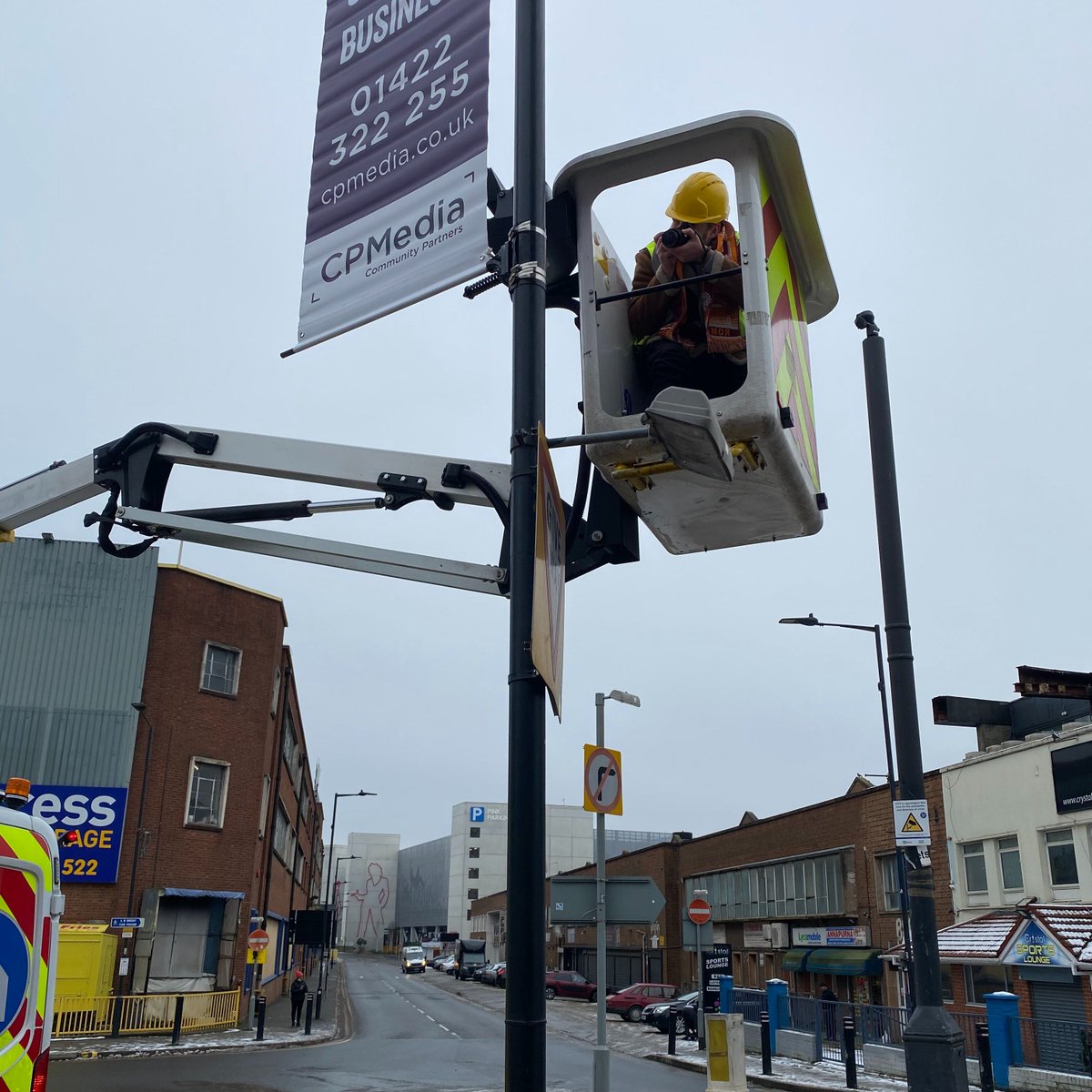 GrowWithBolt's tweet photo. Who's that you ask? It's just our Videographer, Tom!

Tom spent yesterday shooting a very exciting client video, and it's fair to say, he will do anything for the perfect shot.

#Videographer #VideoMarketing #MarketingAgency #Marketing https://t.co/mFLYjRJbay