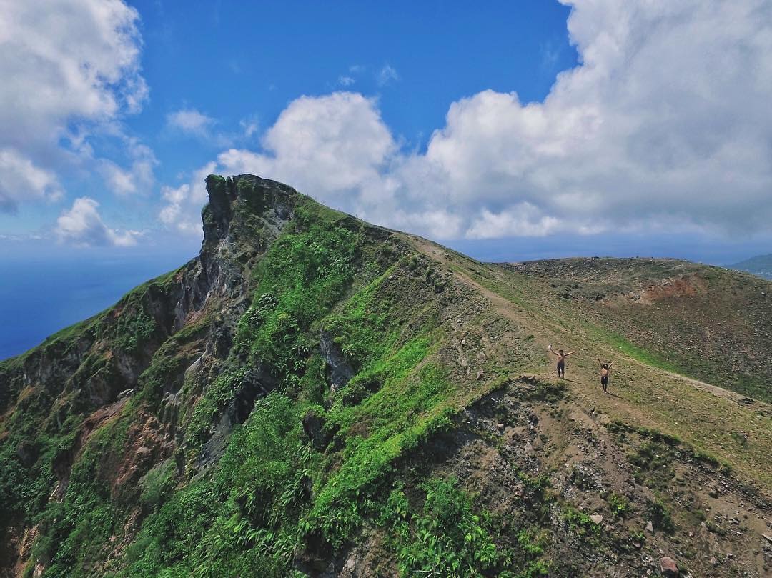 idbcpr's tweet photo. Jelajah Wisata Ambon - #exploreambon photo today by taken at Puncak Gunung Api, Banda Neira.
#explorei... - https://t.co/mVGUEmI7UB https://t.co/YjDTMT54Uk