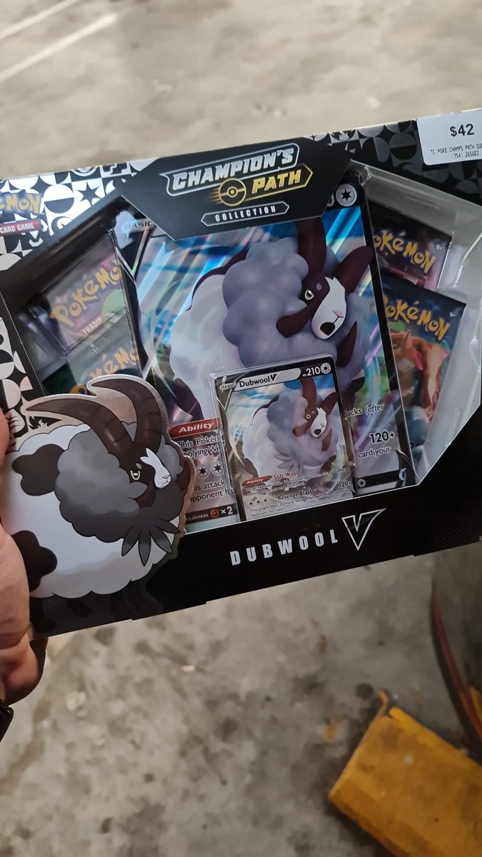 23MrMan23's tweet photo. #pokemon @charizardburns I'm hoping I get some good stuff! https://t.co/tS8Xsc8Noc