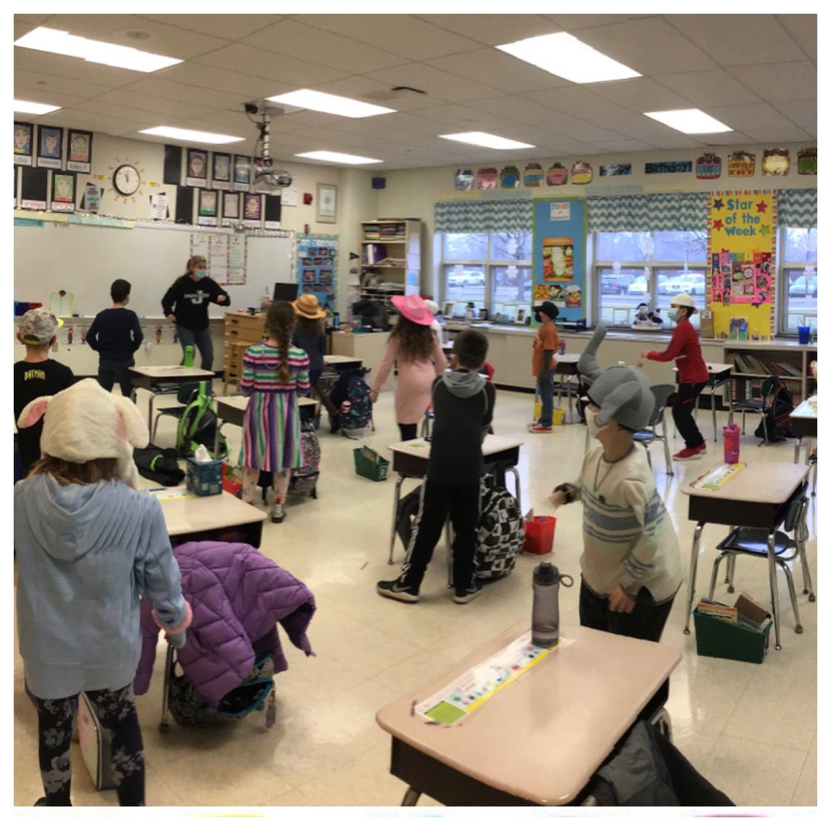 Thank you @CBkbrazil for inviting me to be a mystery reader. Connecting over books with these reading enthusiasts and a Friday dance makes for the perfect day! <a href="/CBJamisonES/">Jamison Elementary School</a>