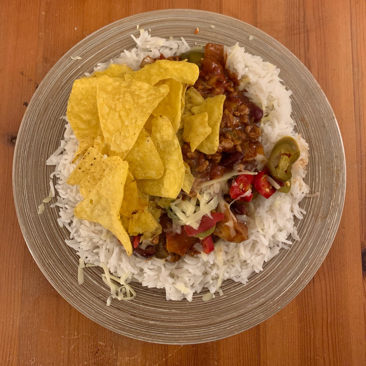 TastyMorcels's tweet photo. Hello food lovers. Just a few more pics of food I've cooked and devoured recently. From top left clockwise:- Game Pie, Chilli Rice &amp; Nachos, Chicken &amp; Bacon Carbonara &amp; finally Chicken Curry with Onion Pilau Rice https://t.co/zRo7gHOHsu