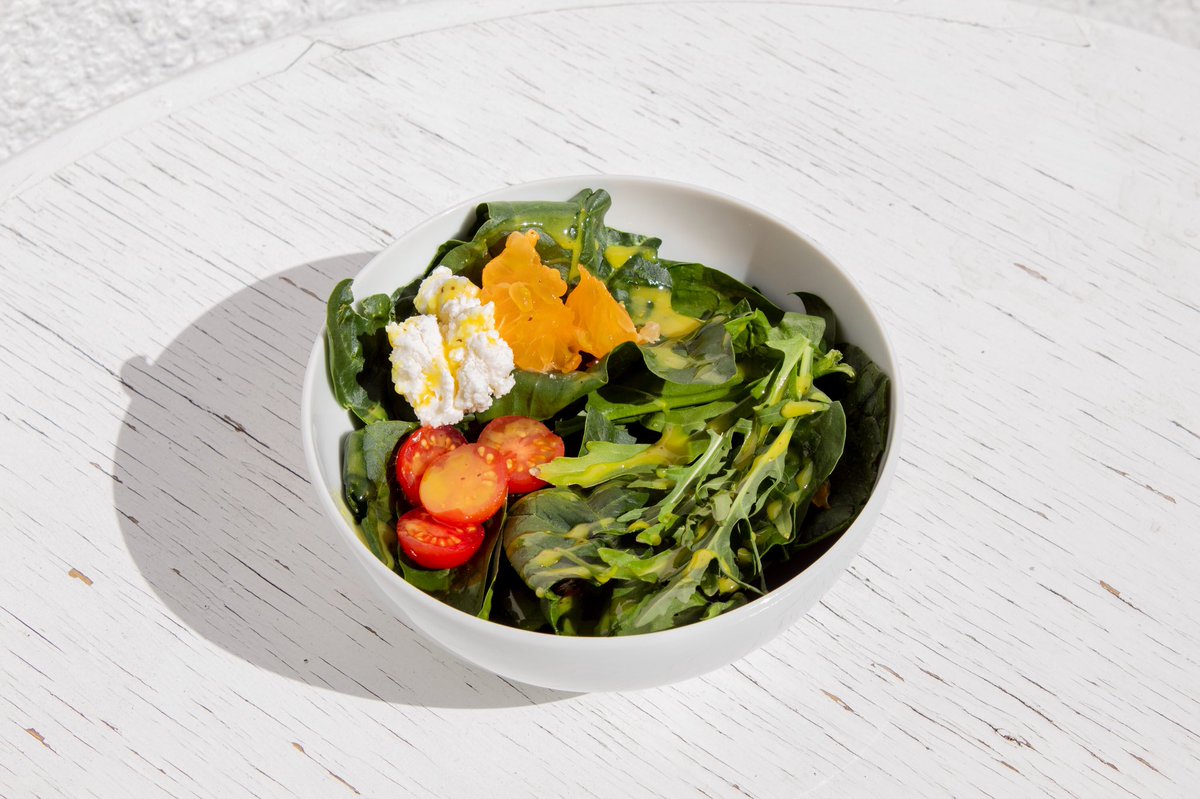 Alain_Rivera's tweet photo. Ya tenemos ensalada en los empas 🥬🍅🍊 https://t.co/F3ynaQUl8Q