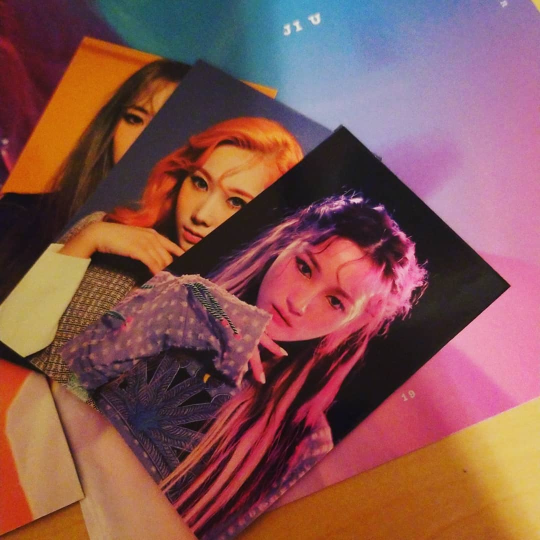 2DROPS4's tweet image. 🚐_  ⋆ ρᥣᥲყ 𝕝𝕚𝕤𝕥  :: ﹫ 𝗠𝘆  ◜ 𝐟𝐚𝐯𝐨𝐫𝐢𝐭𝐞 🎧  𝗺𝘂𝘀𝗶𝗰 ; #What_StreamParty + #TeamTrap.

[#JUNJI🌻] Soy muy fan de su trabajo! Pero esta canción me enamoro! Espero algún día verlas y pedirles que me firmen su álbum.
⠀