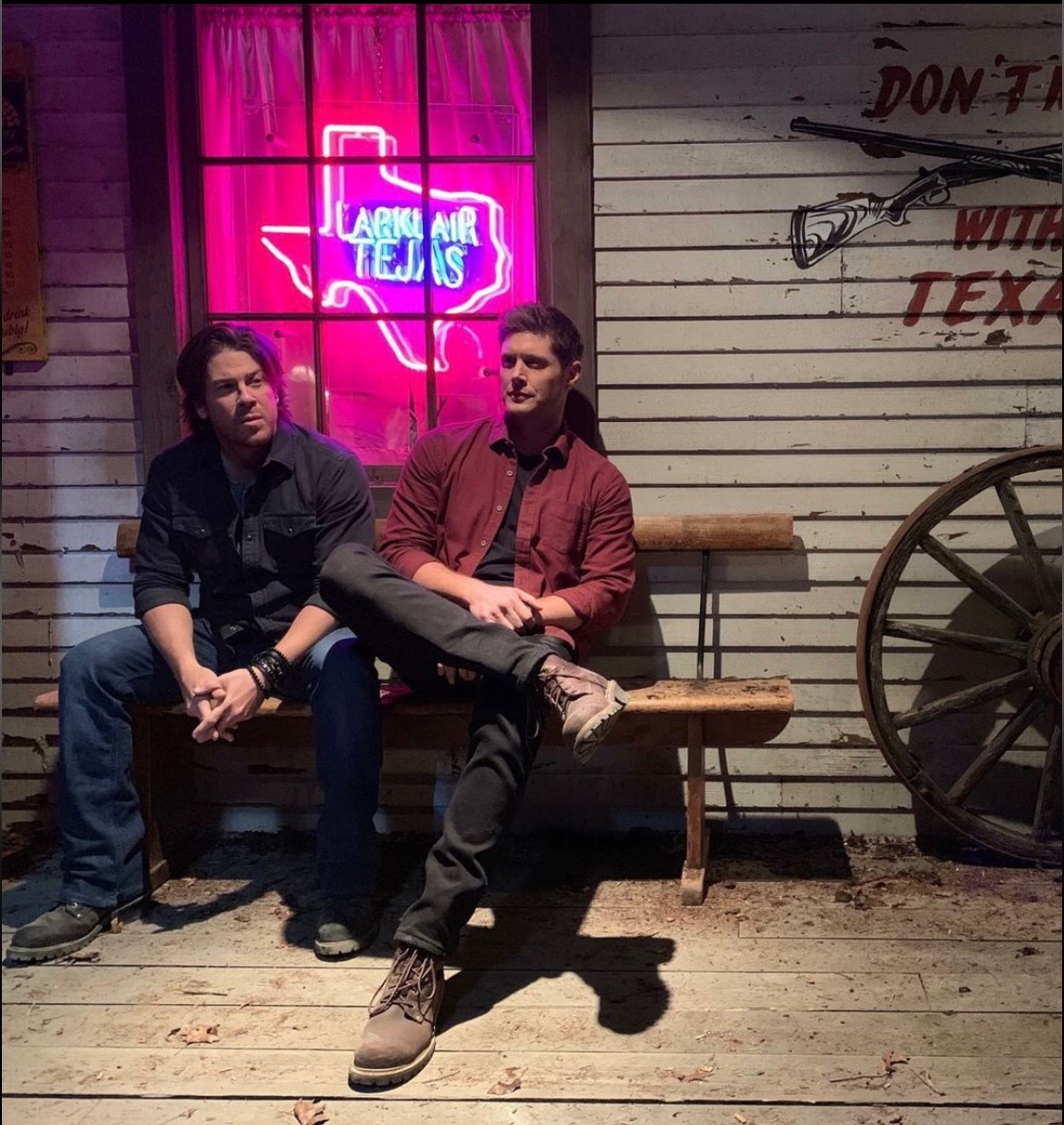 I just !!!S15 is packed with Dean development to hone in towards the end of his arc, but "Last Call" manages to hit SO many buttons.• He's always been bi, & is ready to be Out• He can want a break–& maybe run a bar like the Roadhouse• Caring is at the core of who he is