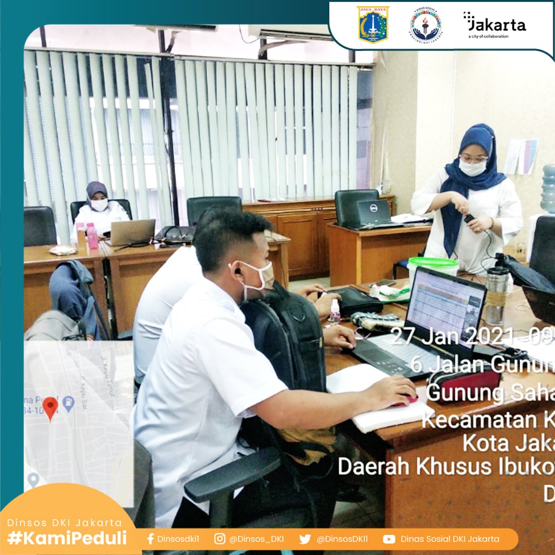 DinsosDKI1's tweet photo. Dinsos Prov DKI Jakarta menyediakan fasilitas call center bagi masyarakat perihal Pertanyaan dan keluhan seputar BST, dapat disampaikan melalui nomor telepon: (021) 426 5115 atau 0821-1142-0717 (khusus WhatsApp) dengan waktu pelayanan selama hari Senin s.d. Jumat jam 08.00-17.00. https://t.co/2lCCAPhEBD