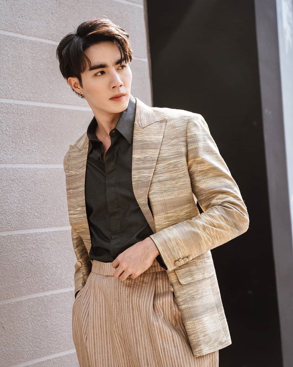 𝙭 𝙯𝙚𝙚𝙥𝙧𝙪𝙠 ()*— 𝙖 𝙩𝙝𝙧𝙚𝙖𝙙.