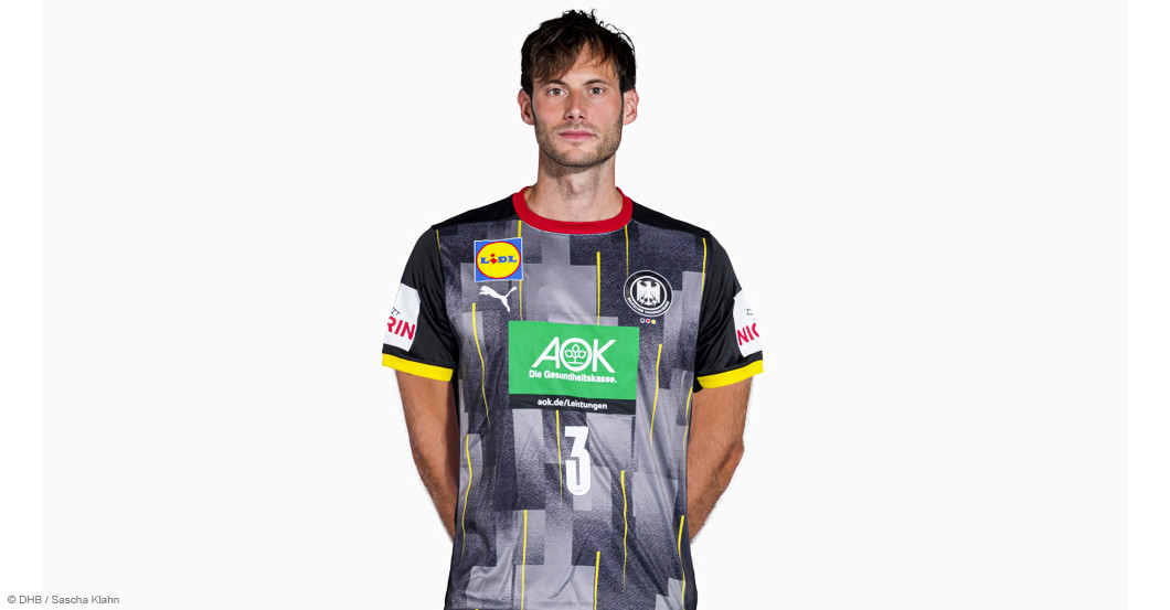 United_Charity's tweet photo. Ersteigert direkt von der Handball-WM in Ägypten die getragenen Trikots des @DHB_Teams, darunter die von @patrickgroetzki oder @uwegensheimer: https://t.co/oonOJ2a4id. Der komplette Erlös geht an @PlanGermany - macht mit!

@handballwelt @Handball_de #charity #auction https://t.co/328bPi1vwA