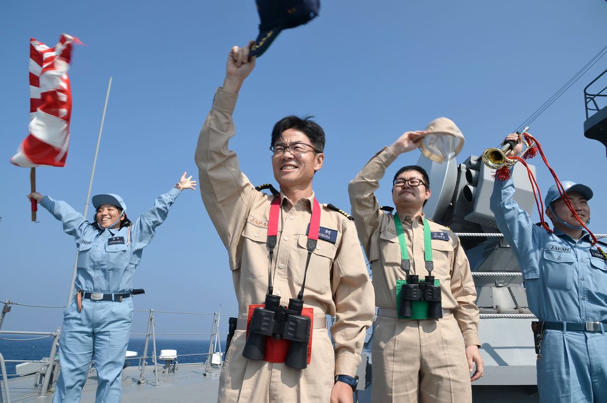 防衛省 自衛隊 第4次派遣情報収集活動水上部隊の護衛艦 すずなみ が第3次隊の護衛艦 むらさめ と交代し 活動を開始しています すずなみ は オマーン湾 アラビア海北部及び バブ エル マンデブ海峡東側のアデン湾で日本関係船舶の安全確保に必要 防衛省 自衛隊 第4次派遣情報収集活動水上部隊の護衛艦 すずなみ が第3次隊の護衛艦 むらさめ と交代し 活動を開始しています すずなみ は オマーン湾 アラビア海北部及び バブ エル マンデブ海峡東側のアデン湾で日本関係船舶の安全確保に必要