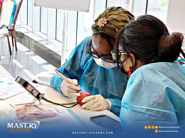 MasteryAcademyD's tweet photo. انهت أكاديمية ماستري الجزء الثالث من برنامج التجميل في طب الأسنان ، والذي كان يتحدث عن تطبيقات الليزر في طب الأسنان ، تحت إشراف الدكتور جيرمان قوميز - رئيس برنامج التجميل.
صور توضح ما جرى في الجزء الثالث من التجميل في طب الأسنان . https://t.co/i2EVE1ZzsT