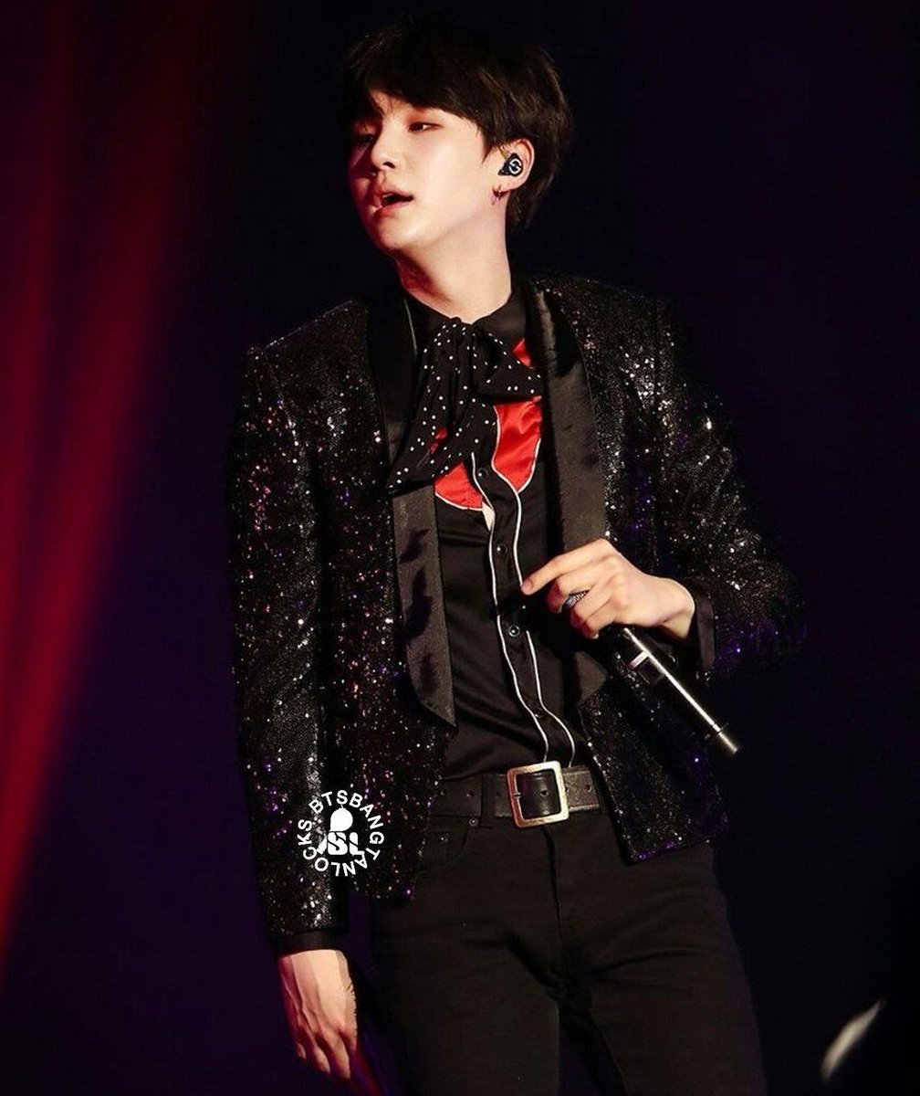 Yoongi as the moon - an aesthetic thread 