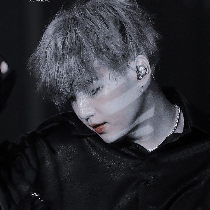 Yoongi as the moon - an aesthetic thread 