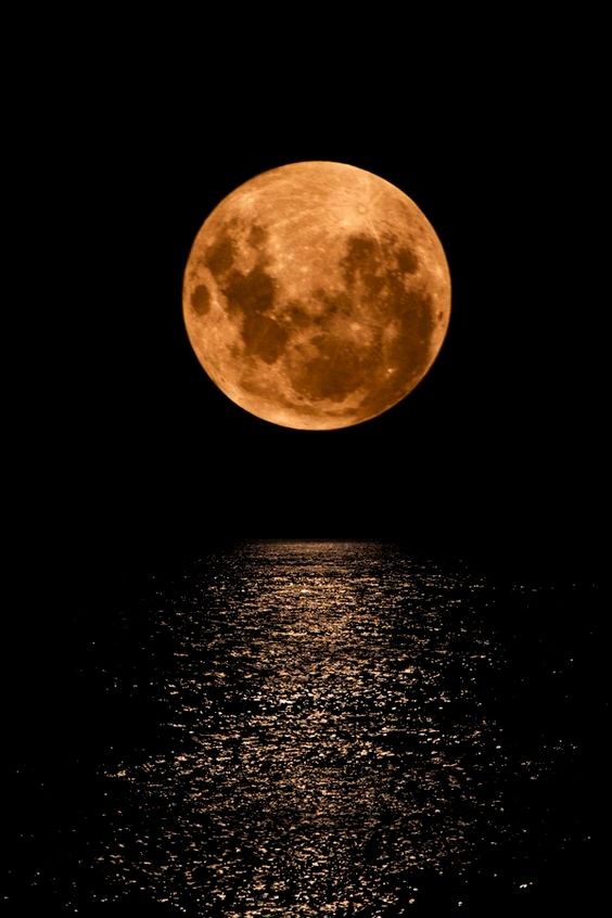 Yoongi as the moon - an aesthetic thread 