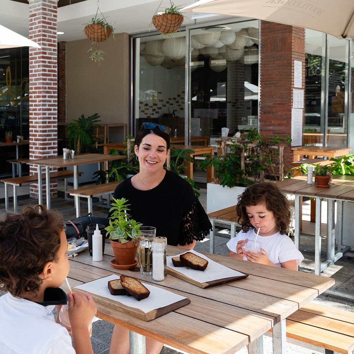 ** Win ** 1 of 3 R 1000 Willowbridge Shopping Centre Restaurant Gift Vouchers !! 
Complete our short survey and stand a chance to win !! Survey closes 10 February 2021. T&amp;C's apply. 
Start survey - surveymonkey.com/r/SFW3MN6
Photo credit Samantha Clifton &amp; LB Brands