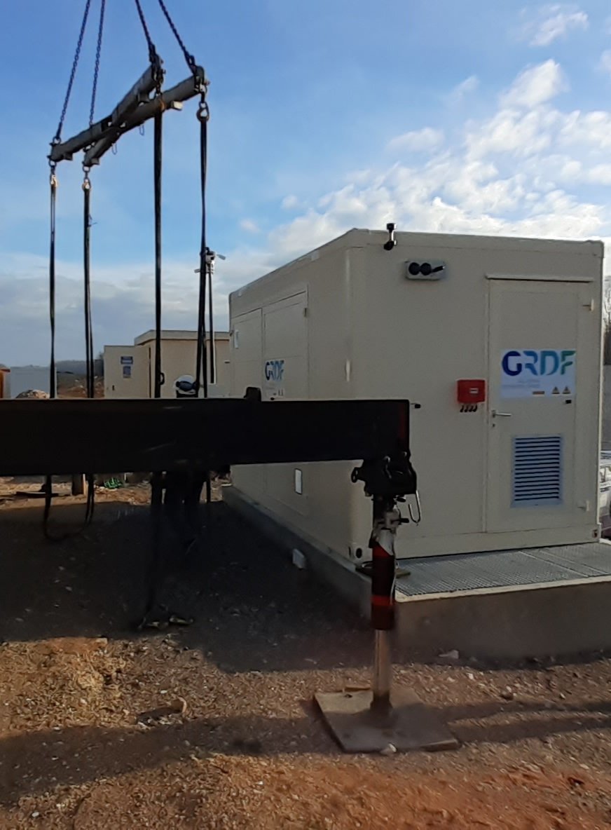 Ce matin j'étais présent lors de la livraison du poste d'injection GRDF #biomethane sur le site de Brevans dans le #jura qui permettra mi 2021 de remplacer le gaz naturel consommé par la ville de Dole par du gaz renouvelable. 🍃🔥🍃