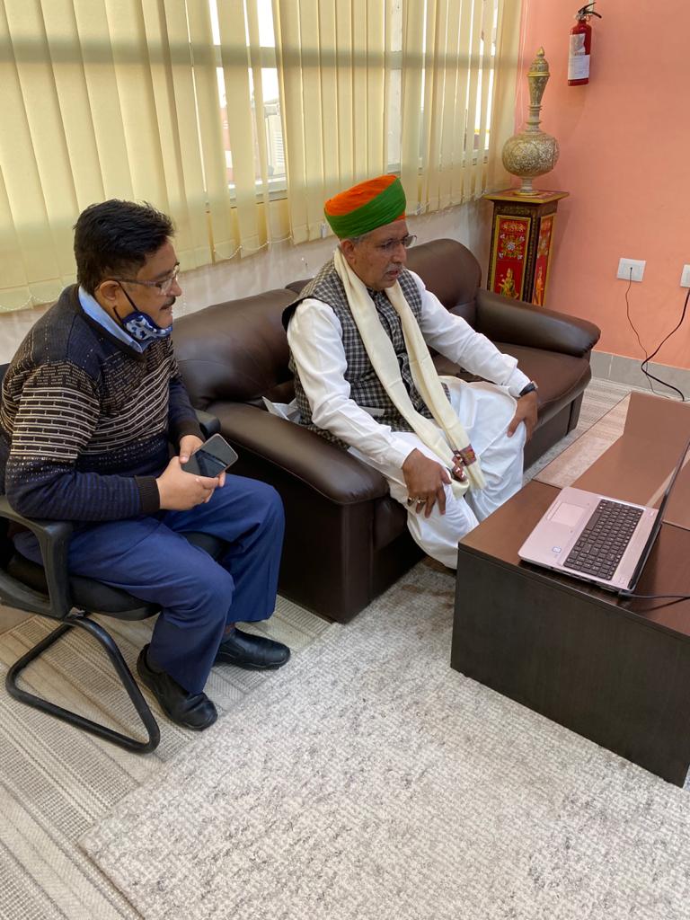 BikanerAirport's tweet image. For smooth flight operation and to facilitate passenger in baggage handling, Today Inauguration of #BaggageHandlingSystem at #AAI&apos;s #BikanerAirport by Hon&apos;ble MoS Sh. Arjun Ram Meghwal ji has been done.
#AAIcare
@arjunrammeghwal 
@AAI_Official 
@aaiRedNR