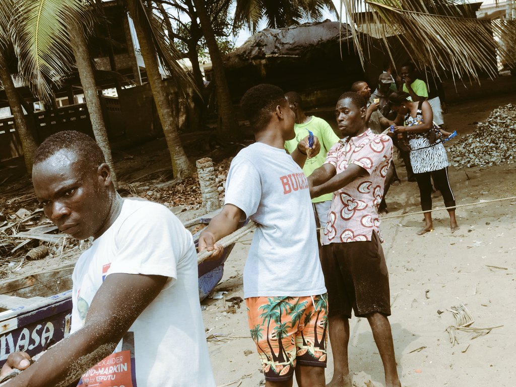WeGoTalkAm1's tweet photo. Went fishing while enjoying some cool fanice @faniceghana
#FanIcePS5 https://t.co/qulmHOmgfr