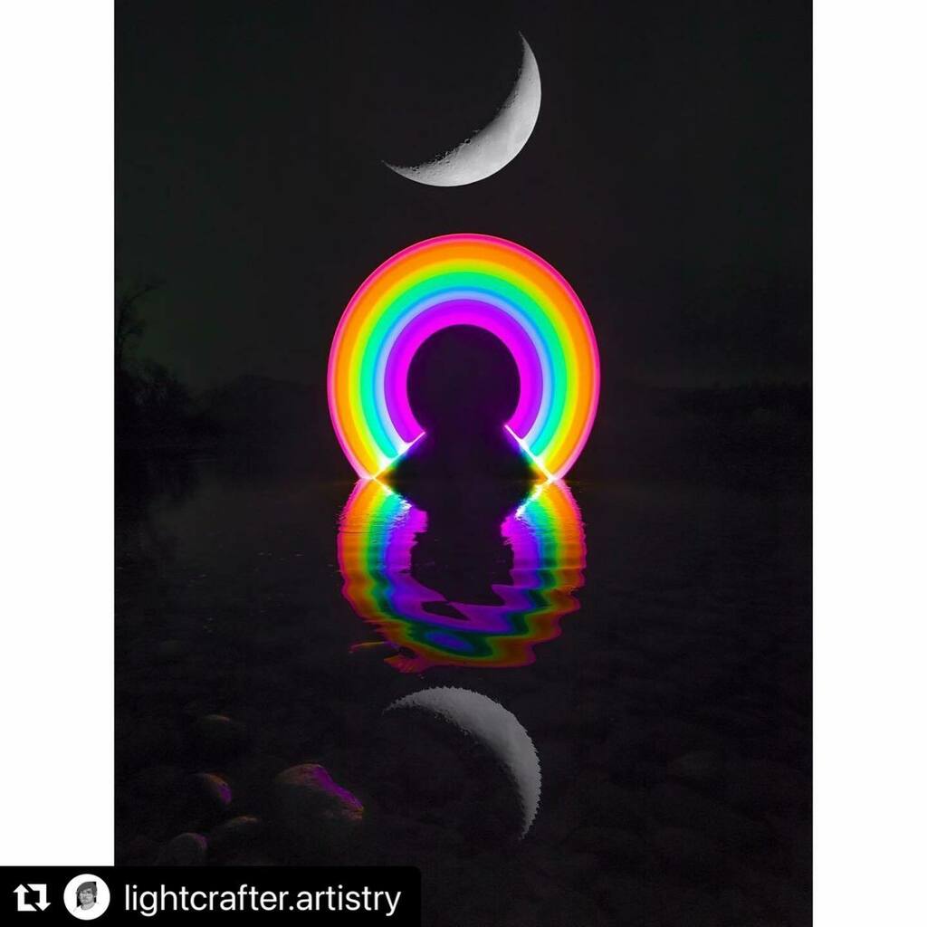 HiFotorgear's tweet photo. #Repost @lightcrafter.artistry
・・・
Luna
.
Created with @fotorgear’s Magilight
.
#fineart #learnminimalism #mindtheminimal #paradiseofminimal #minimalperfection #abstractphotography #minimalart #ig_minimal #minimal_phototrip #rsa_minimal #streetgrammers #designboom #agameof… https://t.co/YCjTlmVBRZ