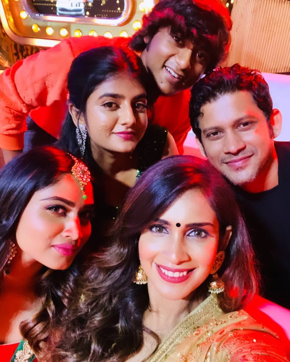 Balashekar20's tweet photo. #BiggBosskondattam #BiggbossTamil4 #Samyuktha #Balajimurgadoss #aajeeth #somsekar #ShivaniNarayanan #gabi #sureshchakravarthi #nisha #AariArjunan #Mapaka https://t.co/Hf17nwe0pG