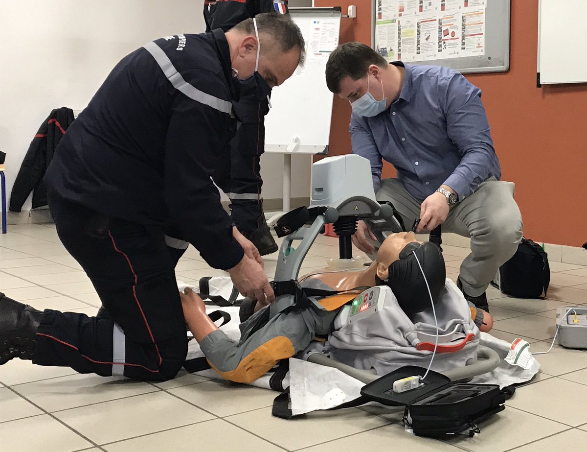 Sapeurs-pompiers de l'Isère - SDIS38 (@sdis38) on Twitter photo ℹ️ Début phase 2 étude Gravity visant à améliorer le pronostic neurologique de patients victimes d’un arrêt cardiaque sur les 4 grosses unités de l’agglo grenobloise en présence des professeurs @gdebaty et <a href="/luriemd/">Keith Lurie MD</a> et du ltn C. Crespi CTD SUAP <a href="/sdis38/">Sapeurs-pompiers de l'Isère - SDIS38</a>. ℹ️ Début phase 2 étude Gravity visant à améliorer le pronostic neurologique de patients victimes d’un arrêt cardiaque sur les 4 grosses unités de l’agglo grenobloise en présence des professeurs @gdebaty et <a href="/luriemd/">Keith Lurie MD</a> et du ltn C. Crespi CTD SUAP <a href="/sdis38/">Sapeurs-pompiers de l'Isère - SDIS38</a>.