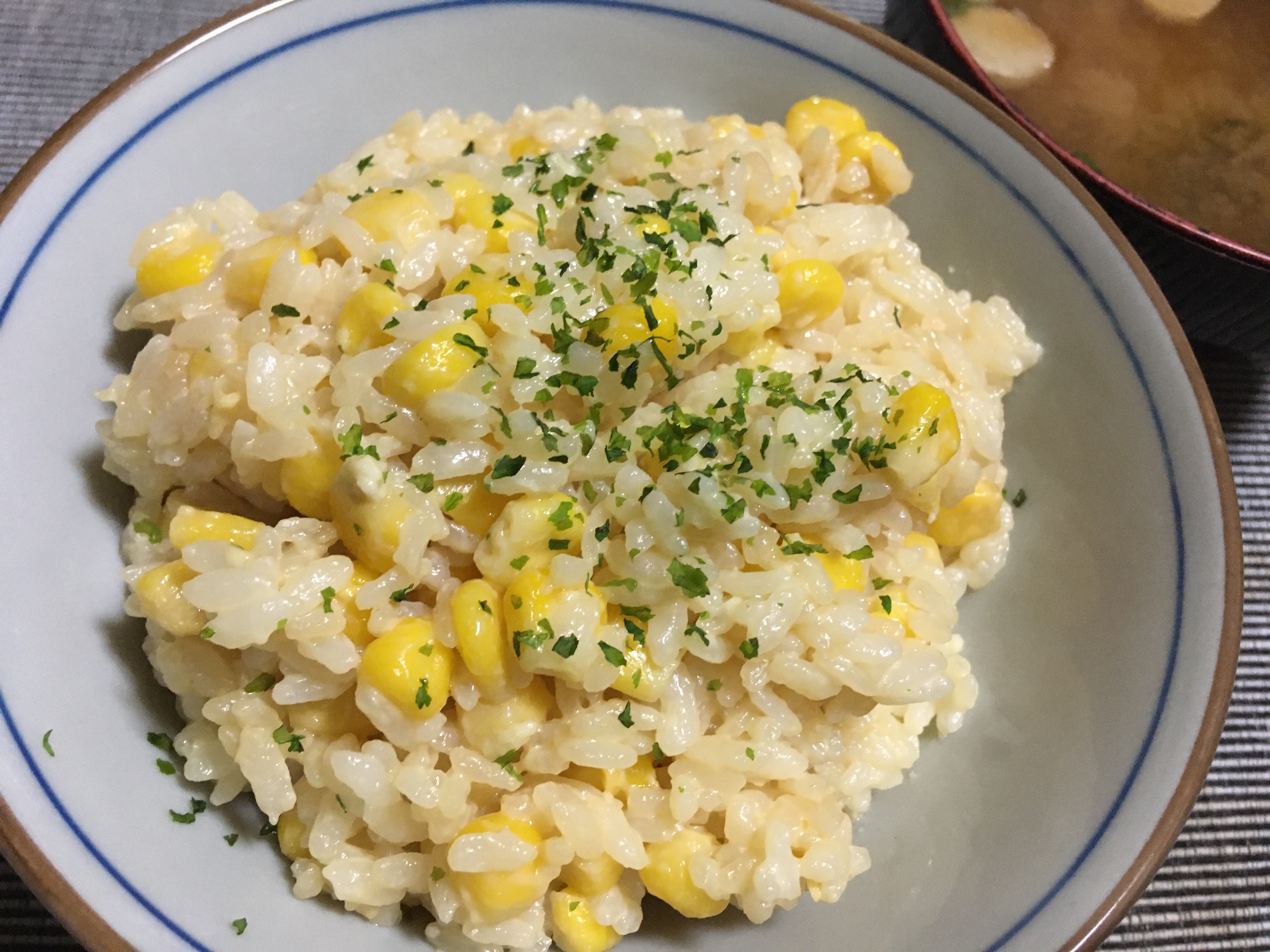 ななせなつひ 悪魔のコーンバターご飯です コーンとクリームチーズをレンジでチンして混ぜ合わせる この時点で美味しい肴に 冷ご飯 とバターを入れてバターが溶けるまでレンジでチン お醤油をかけて混ぜ合わせたら完成 朝ご飯などにぜひぜひ 多めに