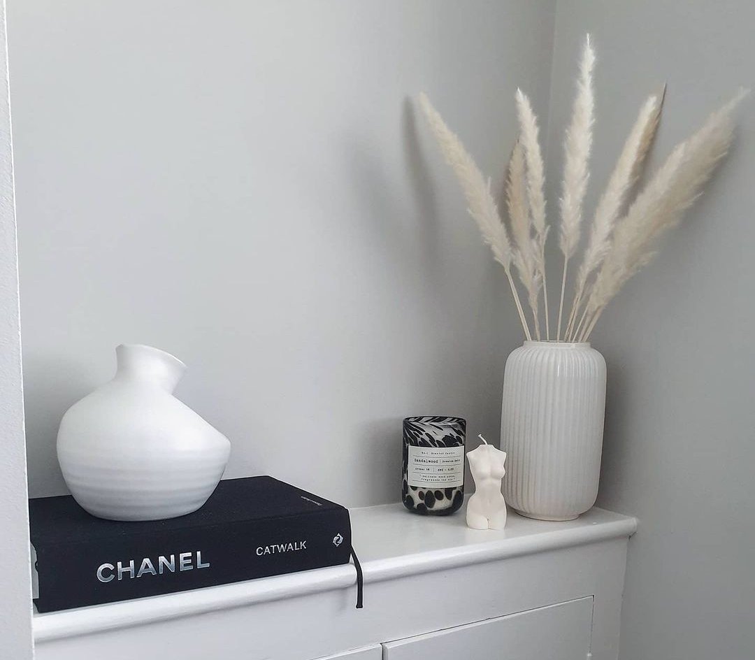 HomeCollingwood's tweet photo. How stunning is this #neutralstyling?! 🖤⁠
⁠
Copy this style with the beautiful Chanel coffee table book available on our website- the perfect addition to any room 💅⁠
⁠
#coffeetablebook #chanel #fashionbooks #neutralhome #homedecor https://t.co/vljg8xZA4O