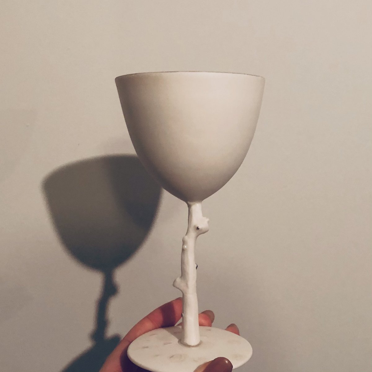 あおの目青子 フォルムがかわいい珊瑚のワイングラスちゃん Kazuyo Ceramicsさん Ceramicskazuyo あおの目青子 フォルムがかわいい珊瑚のワイングラスちゃん Kazuyo Ceramicsさん Ceramicskazuyo