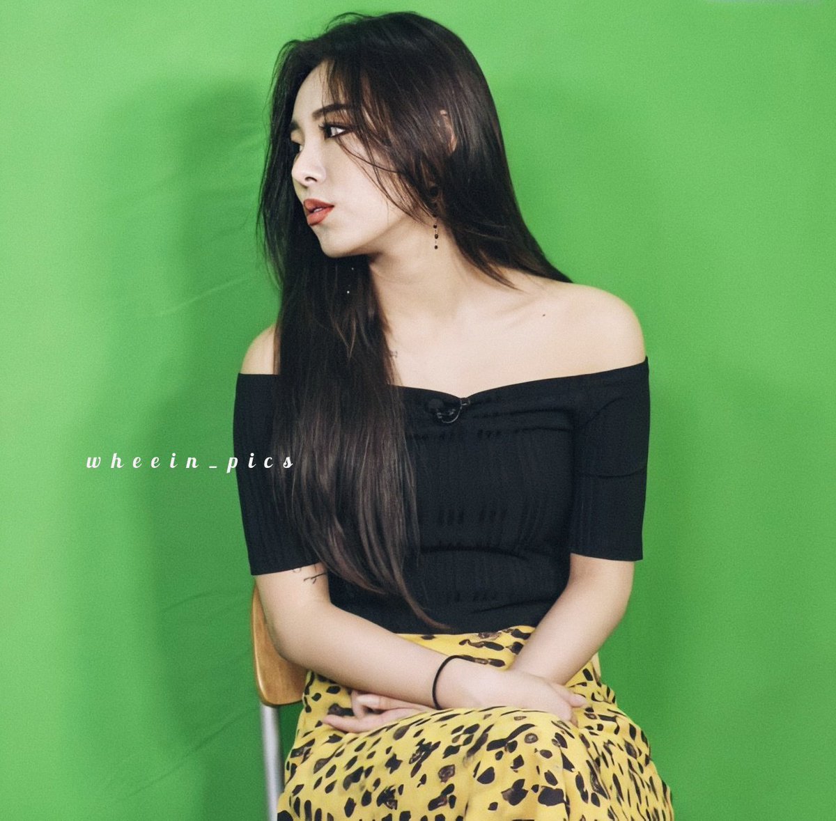 wheein_pics's tweet photo. wheein beautiful, beautiful lady https://t.co/ZTFToqgklF